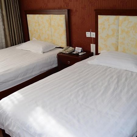 Super 8 Beijing Daxing Huangcun Hotel Eksteriør billede