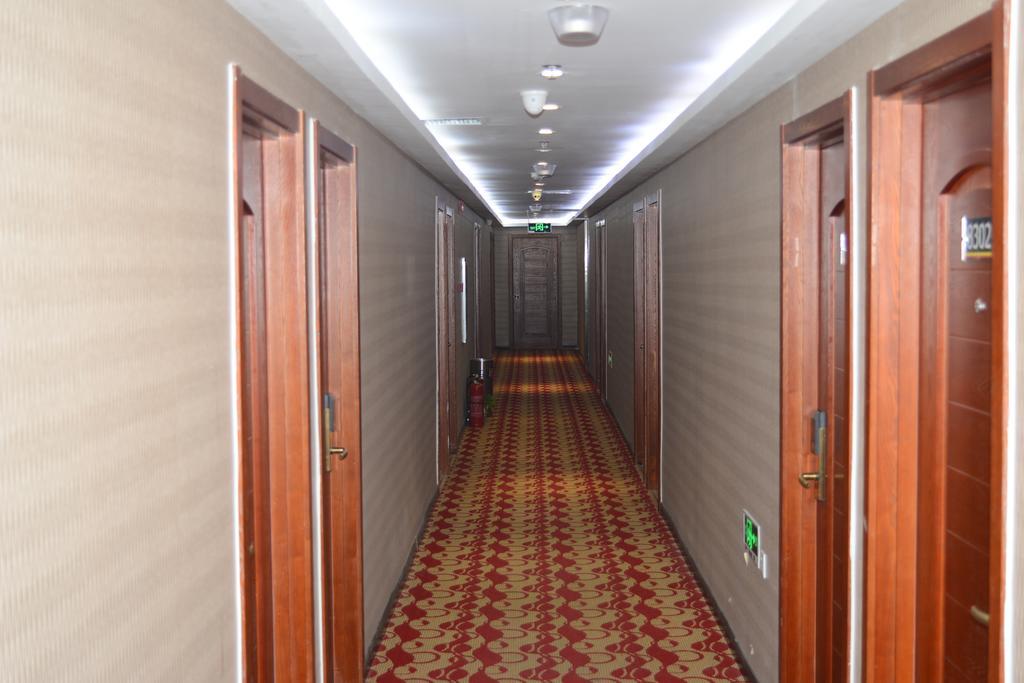 Super 8 Beijing Daxing Huangcun Hotel Eksteriør billede